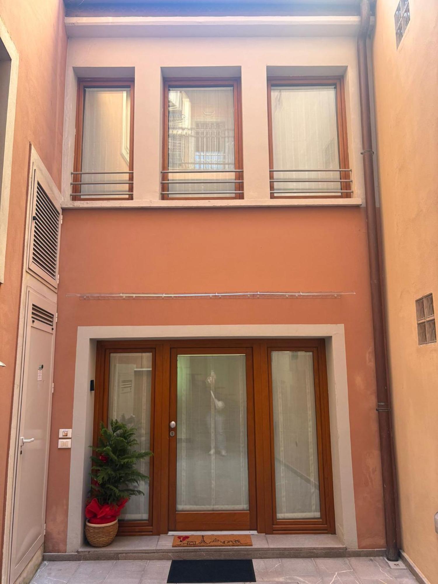Appartamento Nest Living Sunset 42 Udine Esterno foto